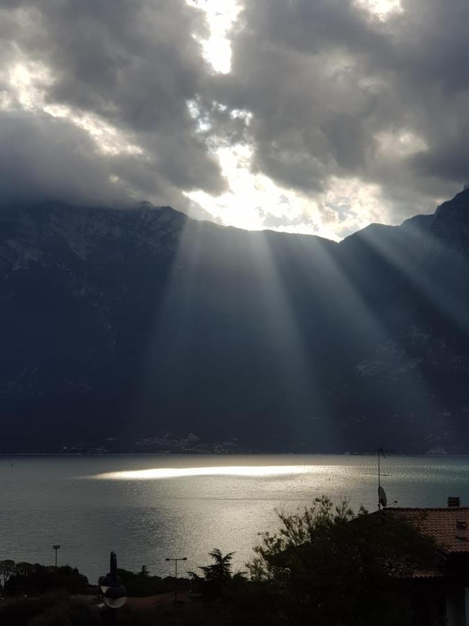Guesthouse "Villa Tamas" Limone sul Garda Kültér fotó