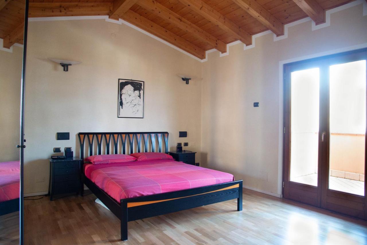 Guesthouse "Villa Tamas" Limone sul Garda Kültér fotó