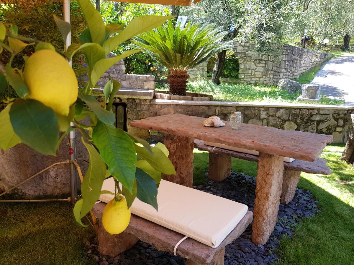 Guesthouse "Villa Tamas" Limone sul Garda Kültér fotó